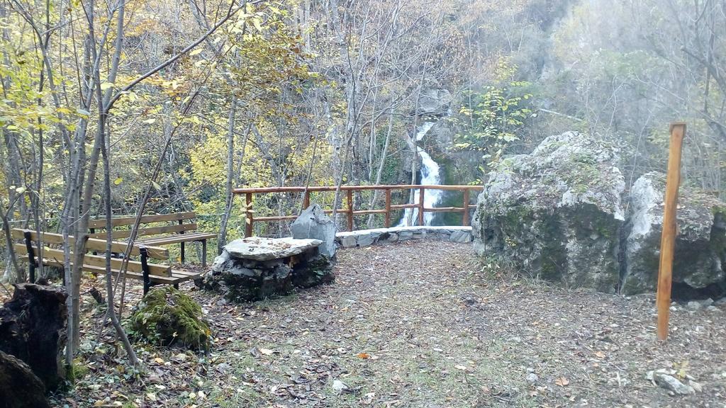 Lydia Lithos Mountain Metamorfosi (Pella)